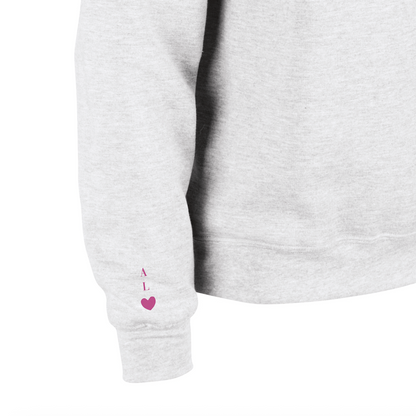 Personalized Vintage Embroidered 'Mom' or 'Dad' Sweatshirt with Year & Initials – Customizable Heart Detail