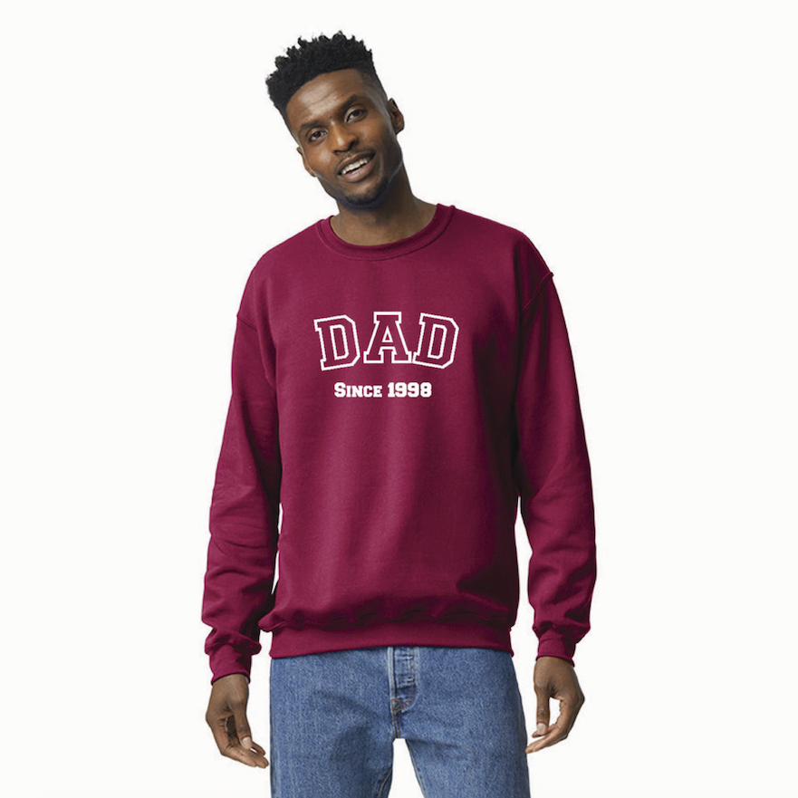 Personalized Vintage Embroidered 'Mom' or 'Dad' Sweatshirt with Year & Initials – Customizable Heart Detail